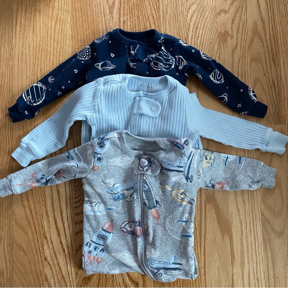3 Sleep & Play outfits